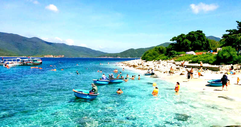 vé máy bay giá rẻ đi Nha Trang chỉ 599k