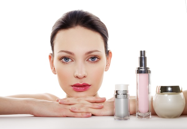 Dùng mỹ phẩm có chứa cồn có hại không