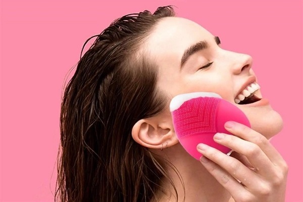 Có nên đầu tư vào máy rửa mặt không