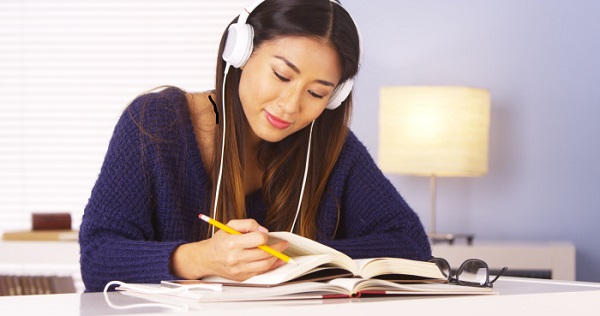 học ngoại ngữ bằng phim nhạc